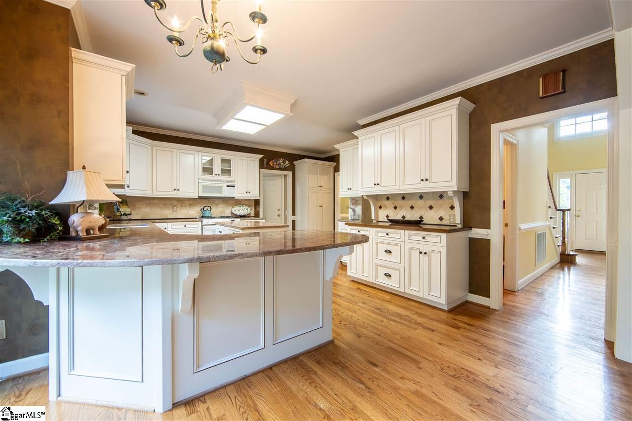 353 English Oak Road Simpsonville, SC 29681 - Photo 12 of 36 Gallery Image 12