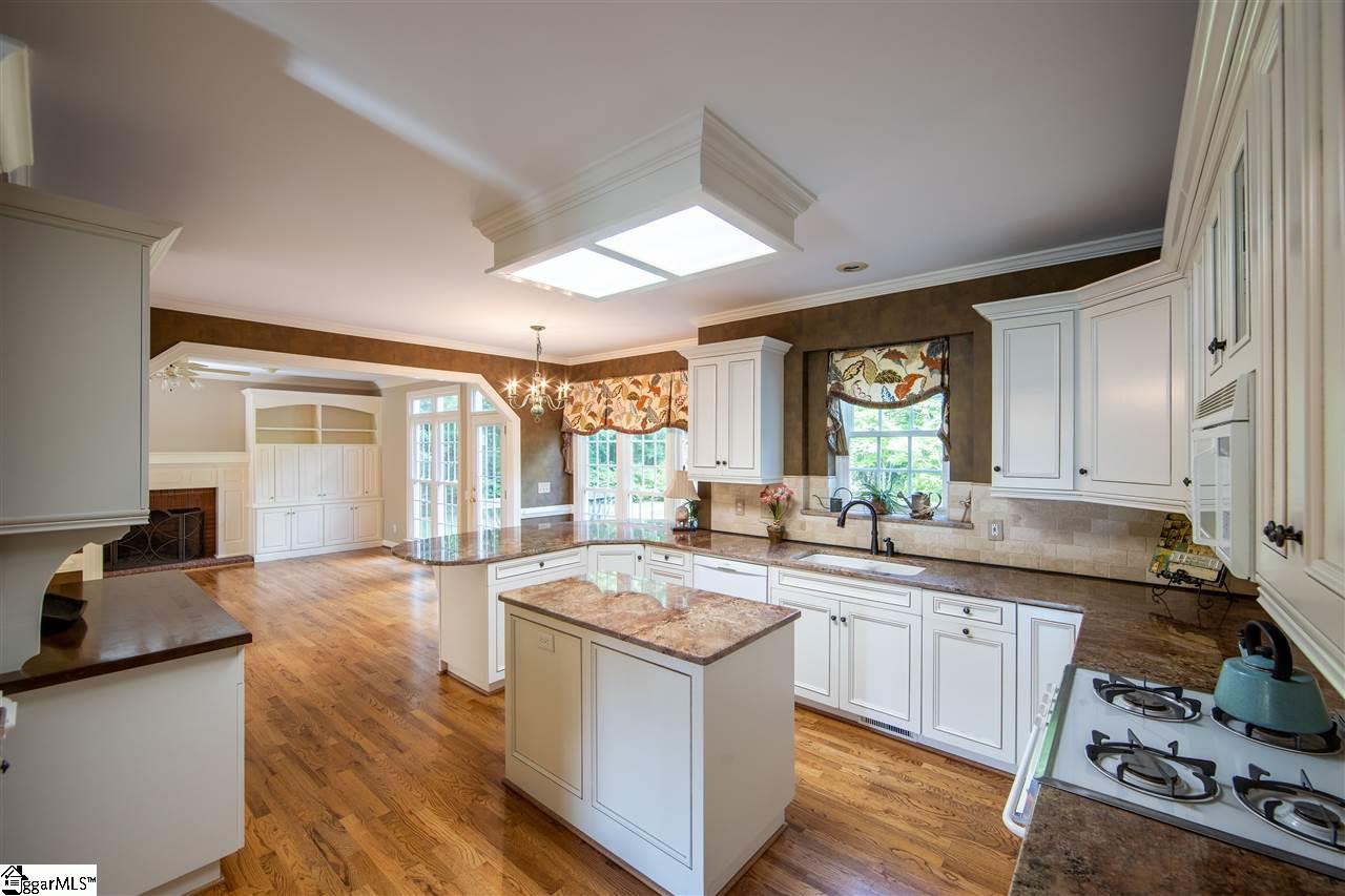 353 English Oak Road Simpsonville, SC 29681 - Photo 15 of 36 Gallery Image 15