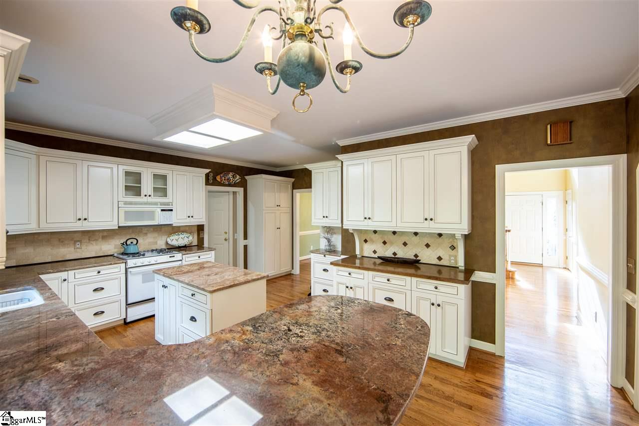 353 English Oak Road Simpsonville, SC 29681 - Photo 18 of 36 Gallery Image 18