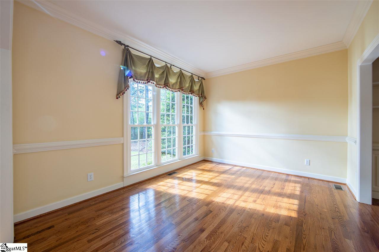 353 English Oak Road Simpsonville, SC 29681 - Photo 3 of 36 Gallery Image 3
