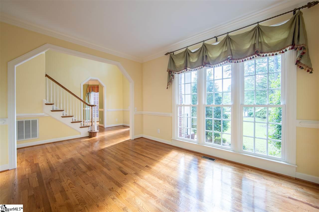 353 English Oak Road Simpsonville, SC 29681 - Photo 5 of 36 Gallery Image 5