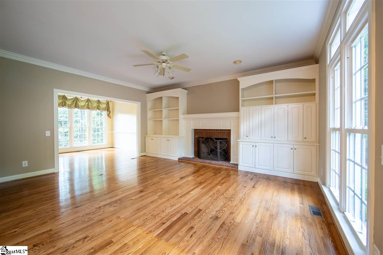353 English Oak Road Simpsonville, SC 29681 - Photo 8 of 36 Gallery Image 8
