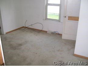 3018 Hoover Avenue Springfield, IL 62703 - Photo 4 of 6 Gallery Image 4