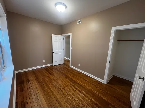 $2,300 | 735 North Hamlin Avenue, Unit 1, Chicago, IL 60624