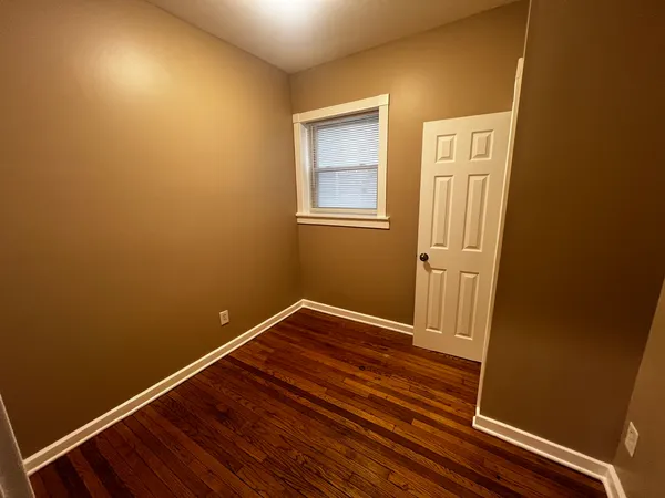 $2,300 | 735 North Hamlin Avenue, Unit 1, Chicago, IL 60624