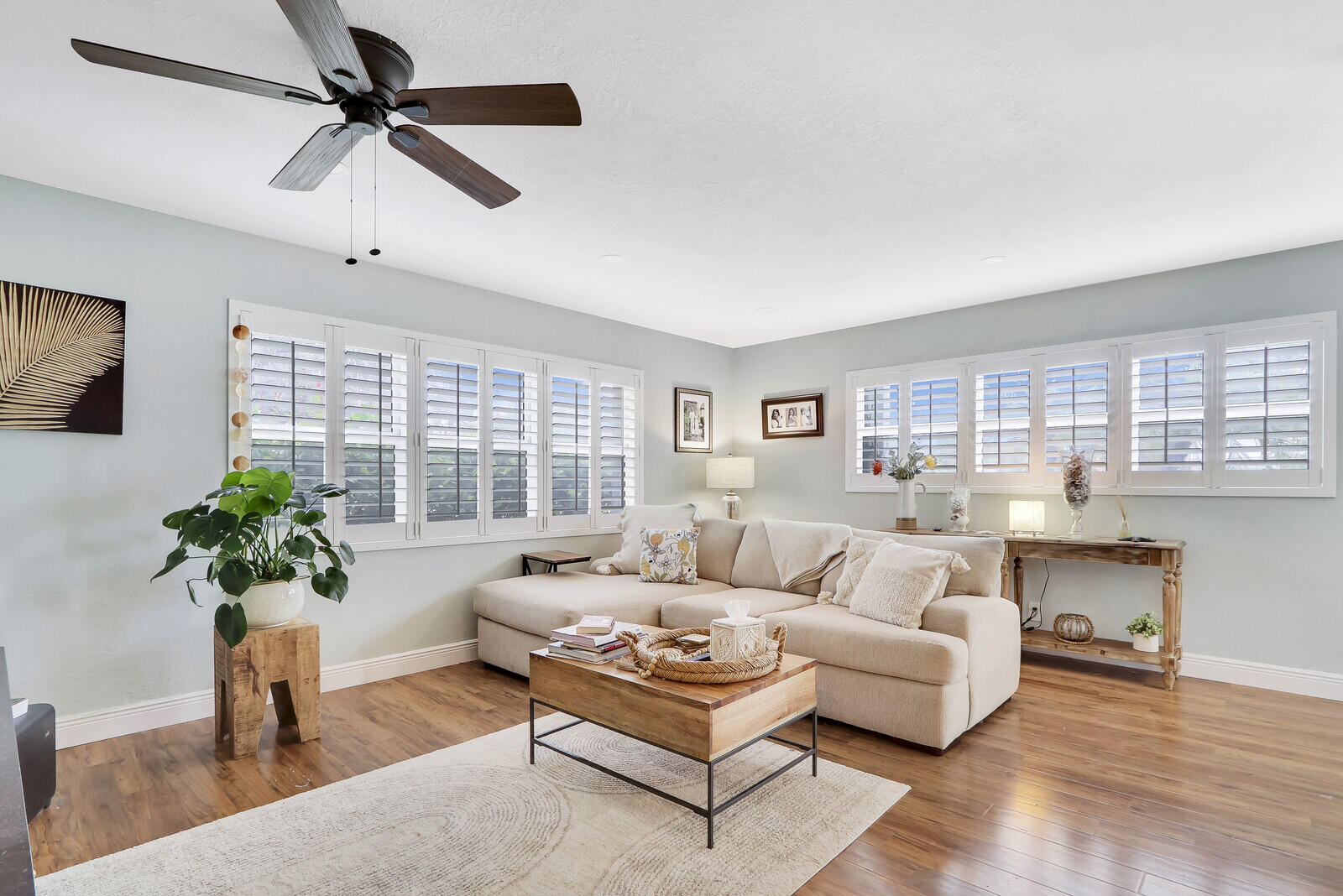 444 Inlet Road North Palm Beach, FL 33408 - Photo 7 of 40 Living Room Full Windows