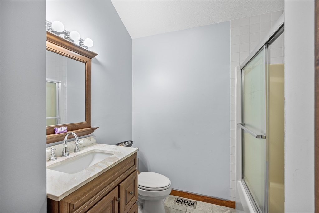 82 Allen Road Sturbridge, MA 01566 - Photo 19 of 40