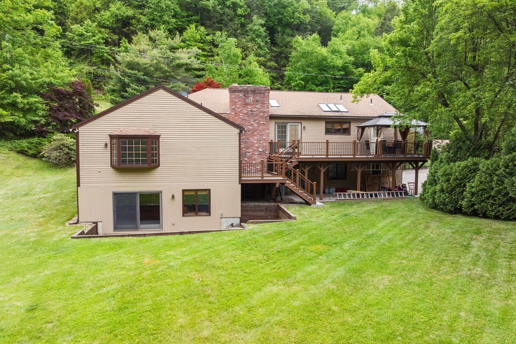 82 Allen Road Sturbridge, MA 01566 - Photo 2 of 40