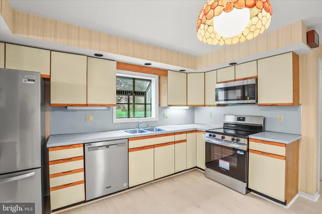 $309,900 | 531 Rupley Road, Camp Hill, PA 17011