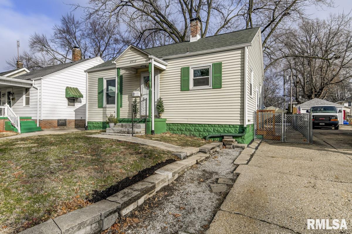 2512 South 8th Street Springfield, IL 62703 - Photo 3 of 30