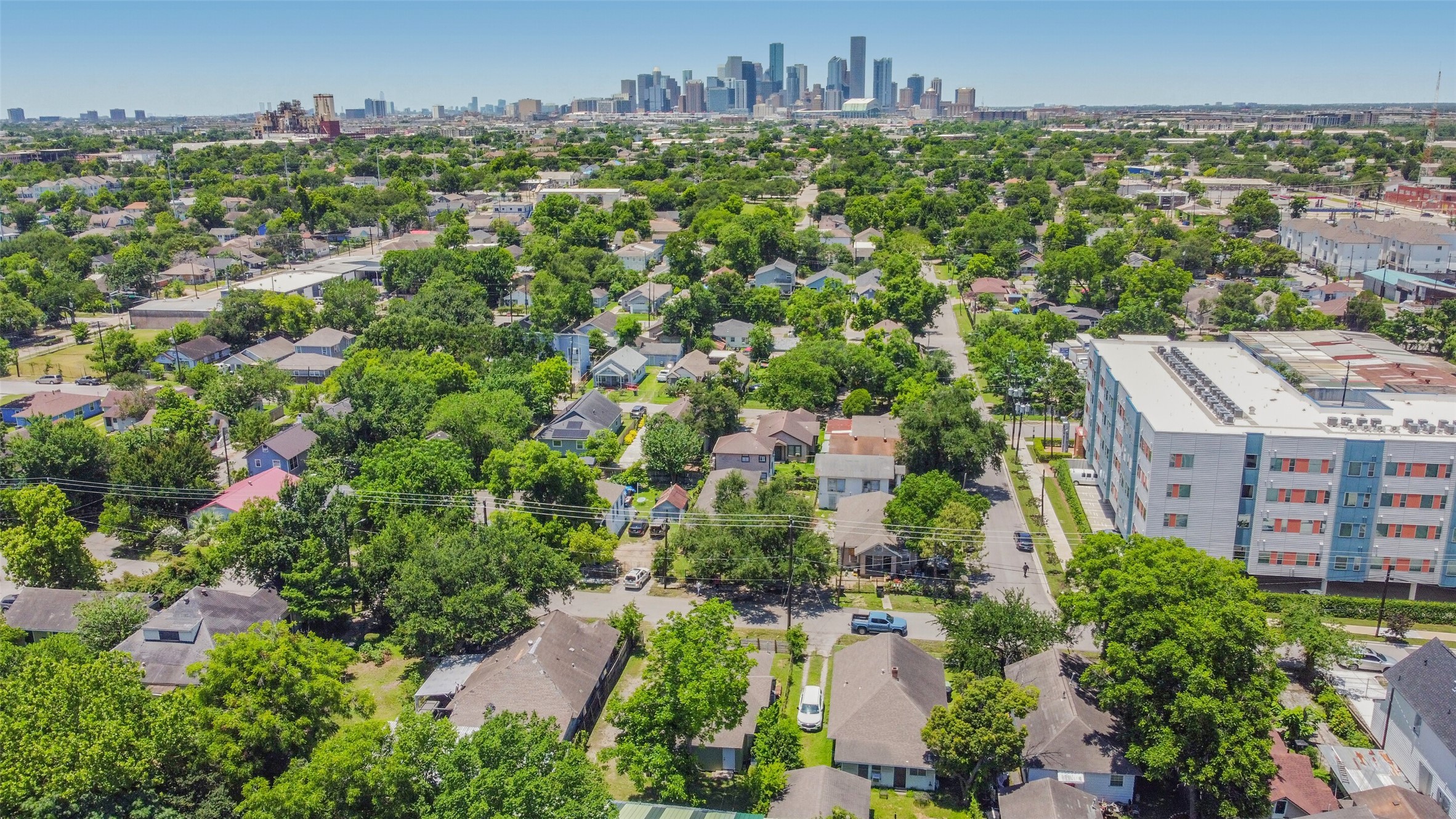 220 Engel Street Houston, TX 77011 - Photo 2 of 29 Drone View Above the Home