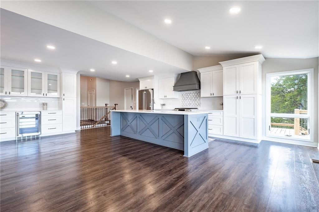 9394 Raintree Drive South Columbus, IN 47201 - Photo 7 of 56 Gallery Image 7