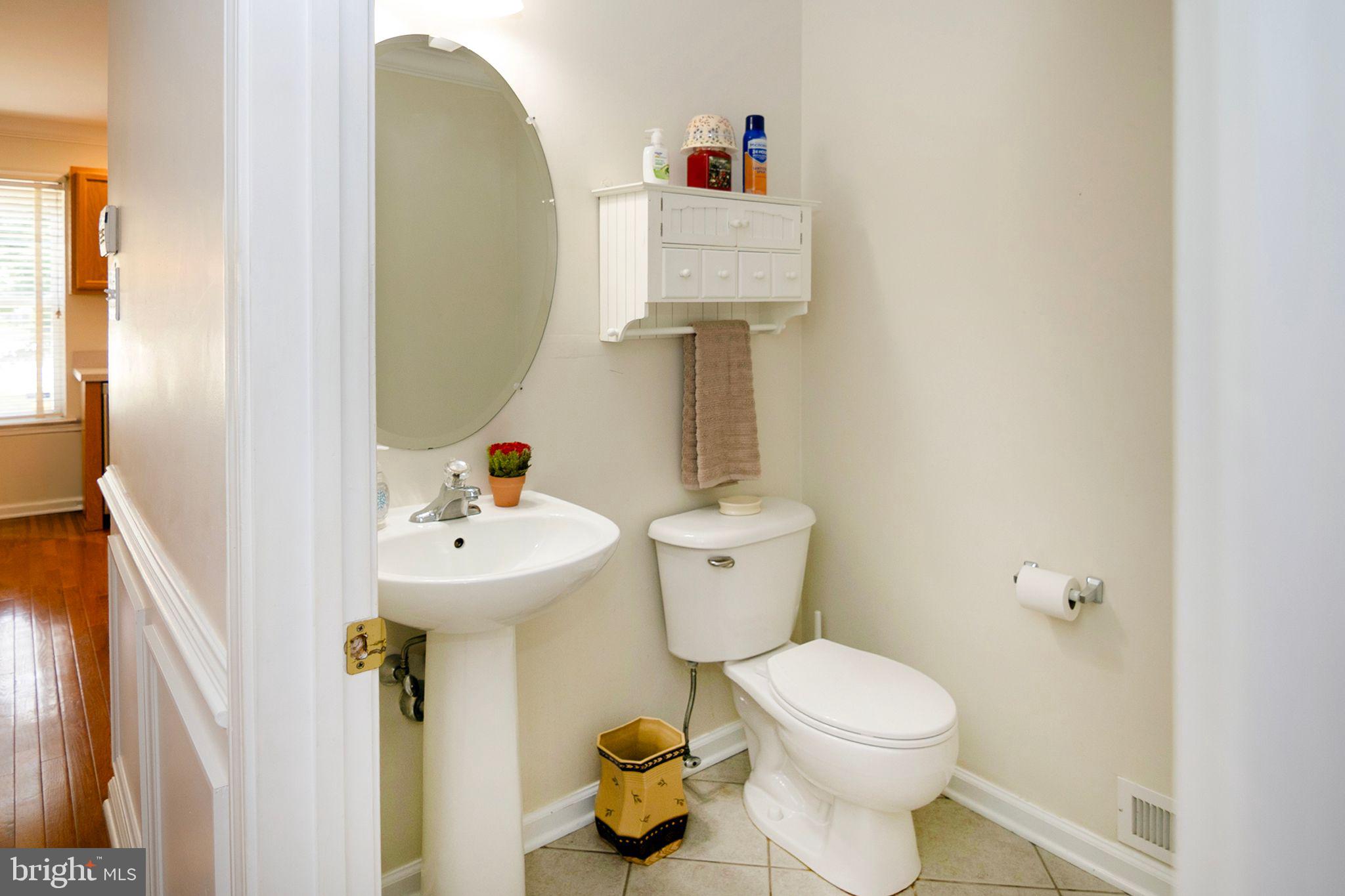 34 Chestertown Road Sicklerville, NJ 08081 - Photo 10 of 52 Foyer: Powder Room
