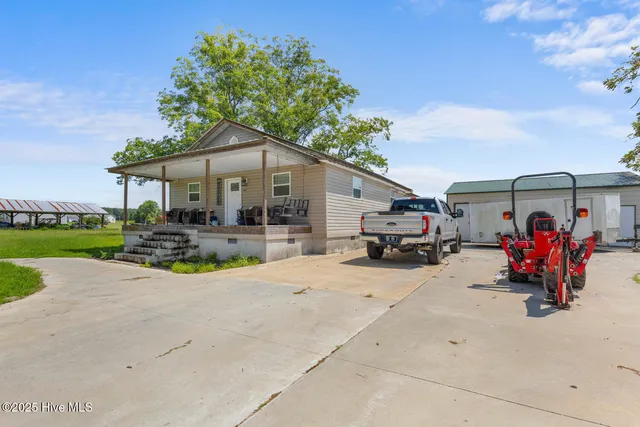 $325,000 | 596 Wagon Ford Road, Beulaville, NC 28518