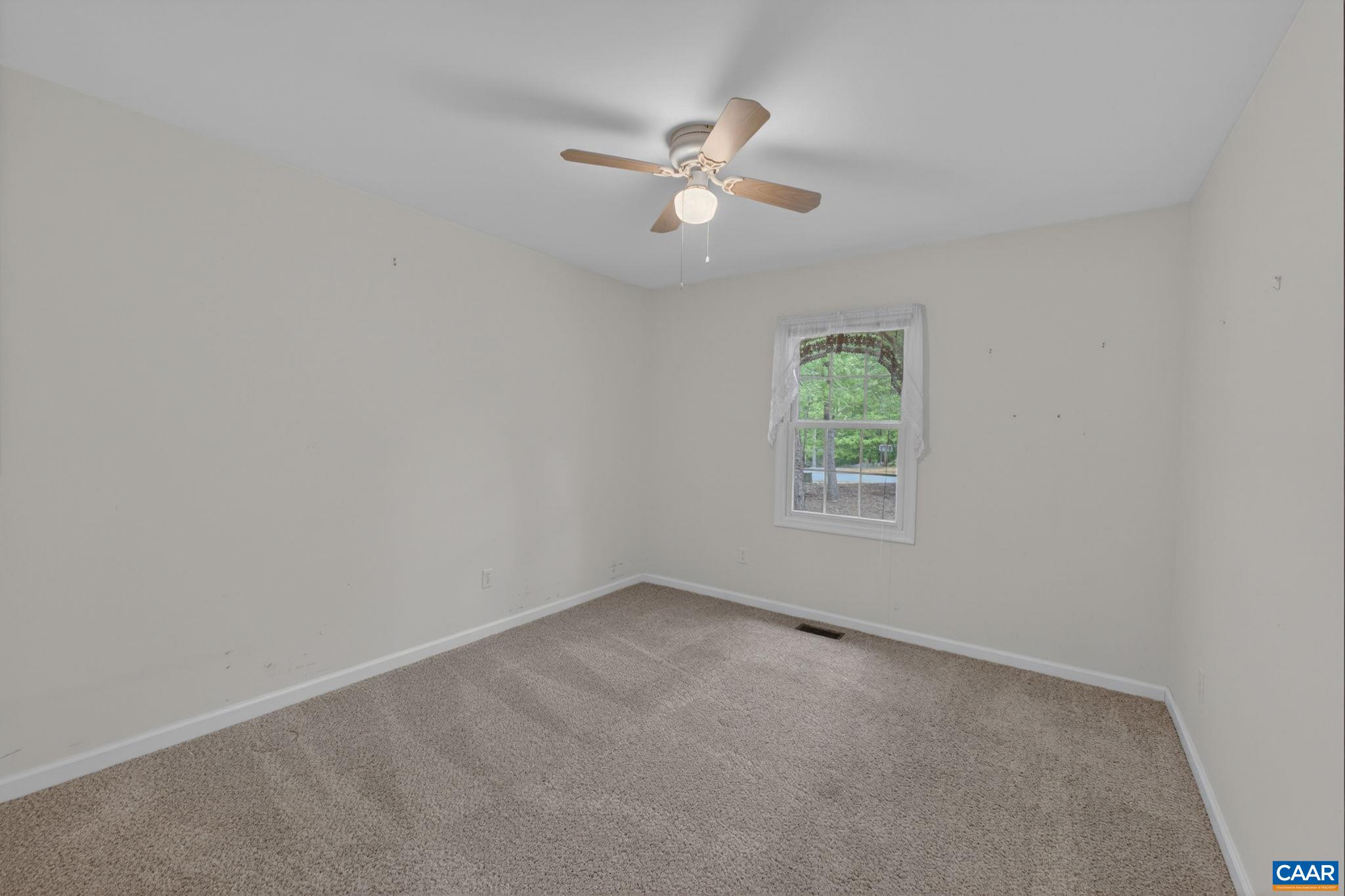 37 Laguna Road Palmyra, VA 22963 - Photo 32 of 44