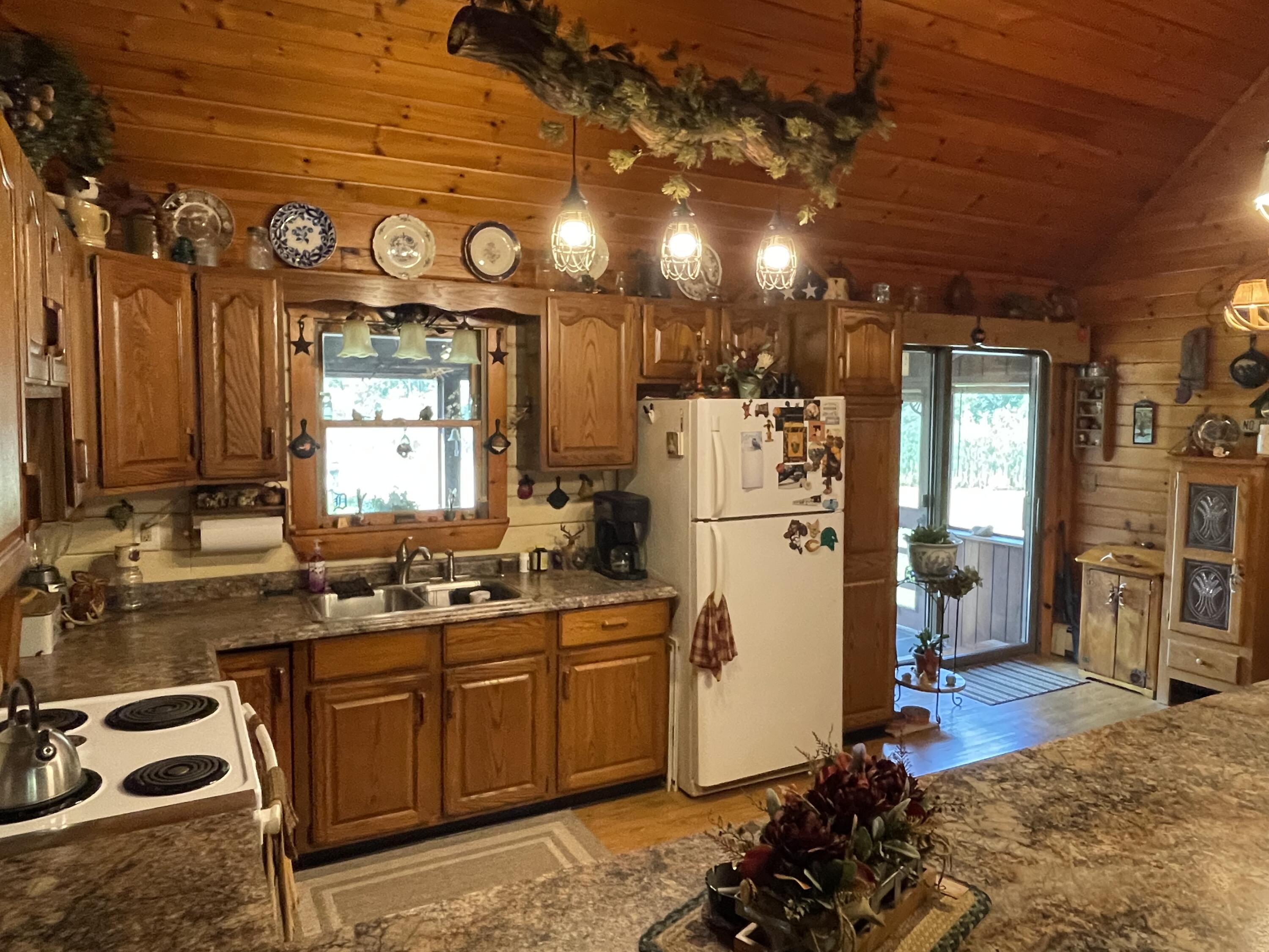 8934 State Road Fort Gratiot, MI 48059 - Photo 12 of 48 IMG_3023
