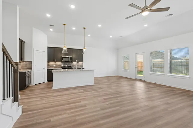 $386,990 | 3330 Hereford Drive, Rosenberg, TX 77471