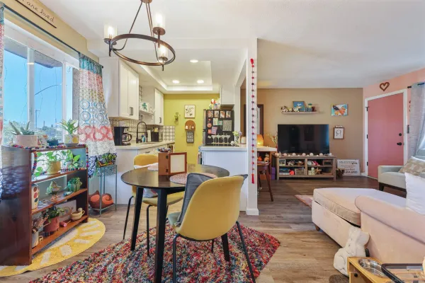 $360,000 | 4161 Winona Avenue, Unit 8, San Diego, CA 92105
