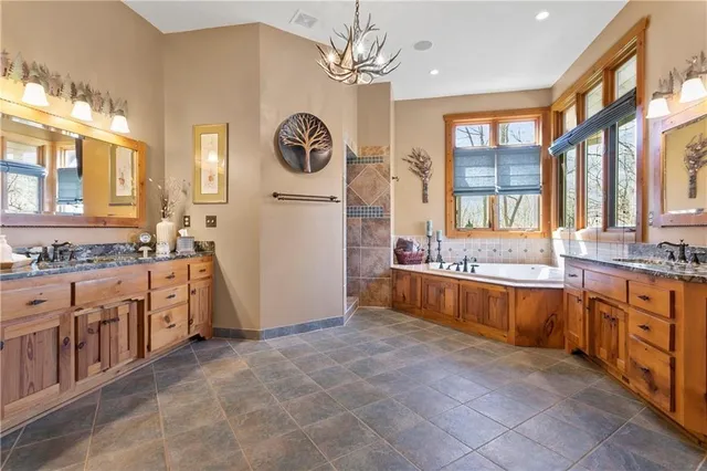 $1,990,000 | 14005 Supreme Court, Kansas City, MO 64164