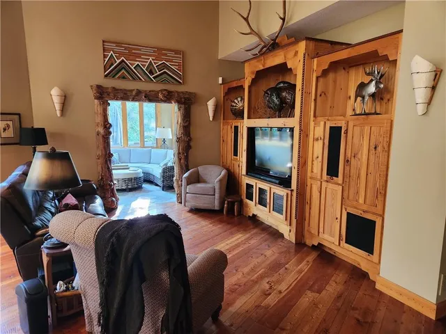 $1,990,000 | 14005 Supreme Court, Kansas City, MO 64164