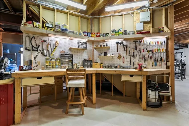 $1,990,000 | 14005 Supreme Court, Kansas City, MO 64164