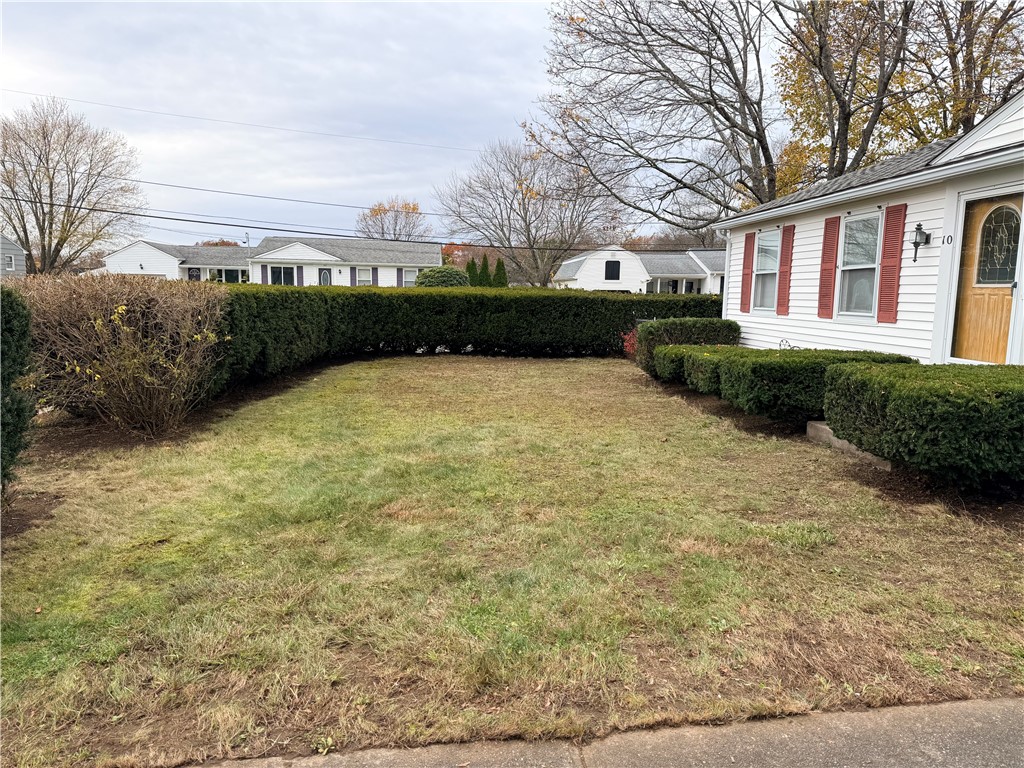 10 Stoneham Drive Woonsocket, RI 02895 - Photo 3 of 22