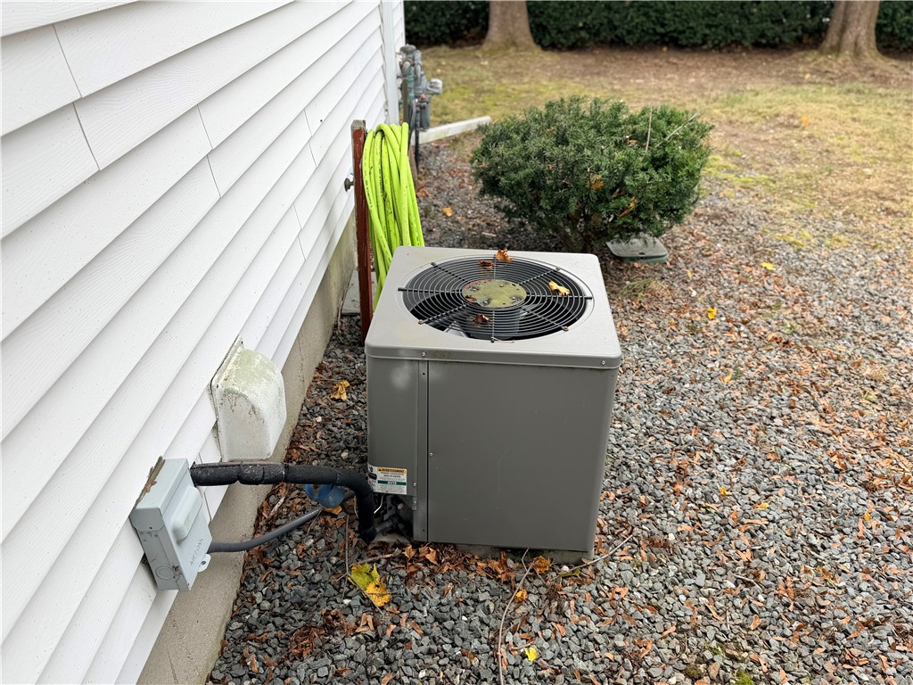 10 Stoneham Drive Woonsocket, RI 02895 - Photo 8 of 22