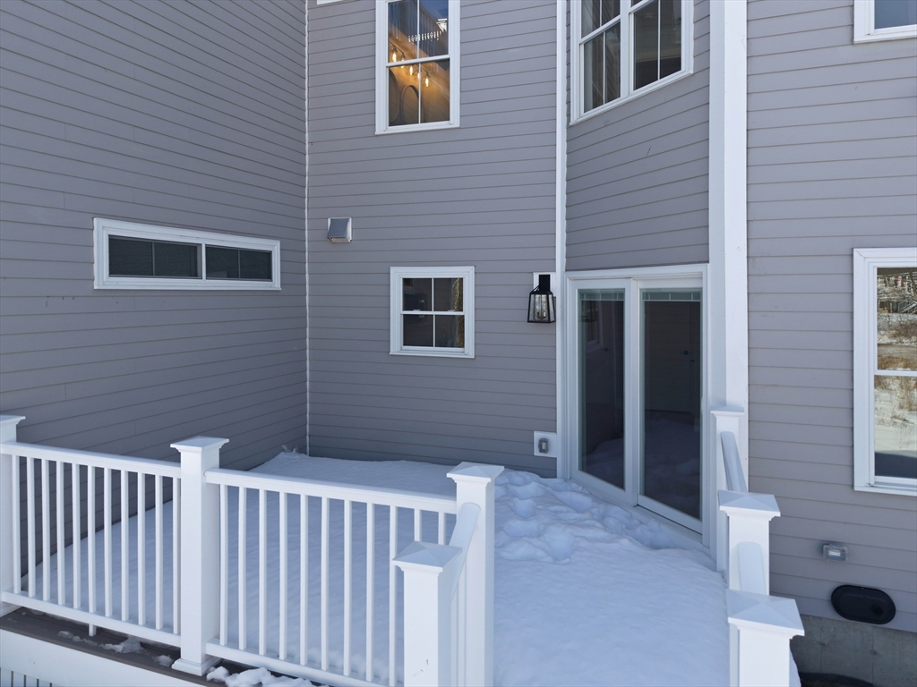 51 West Main Street, Unit 6R Georgetown, MA 01833 - Photo 4 of 40 a view of a brick house