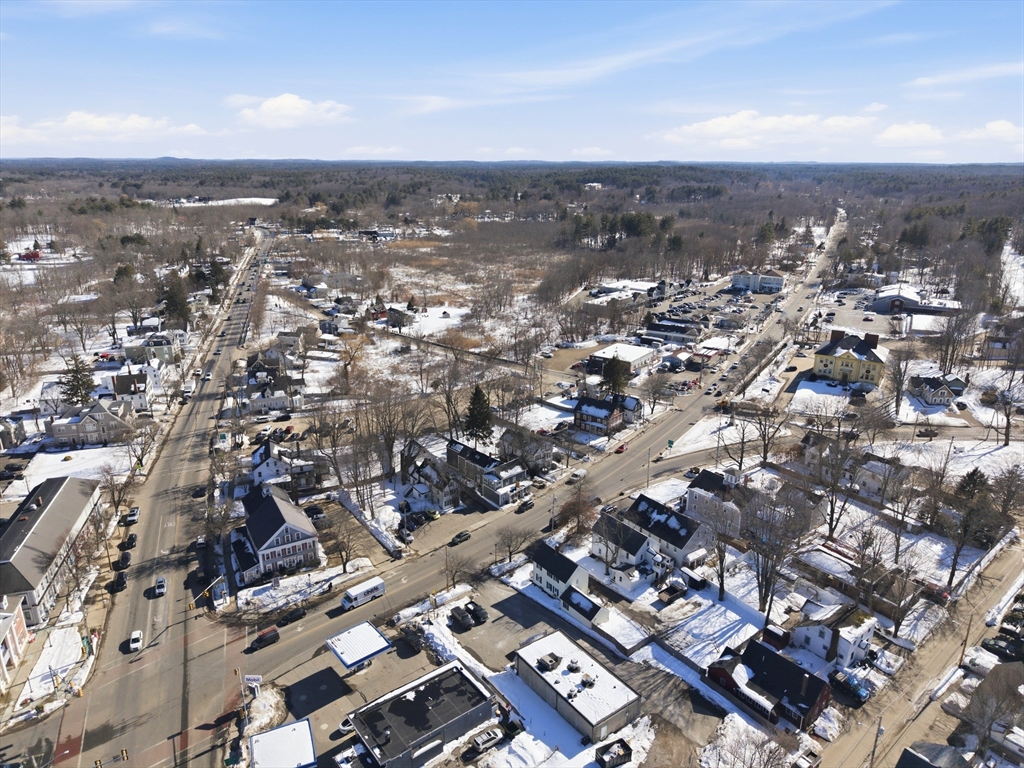 51 West Main Street, Unit 6R Georgetown, MA 01833 - Photo 7 of 40 an aerial view of multiple house