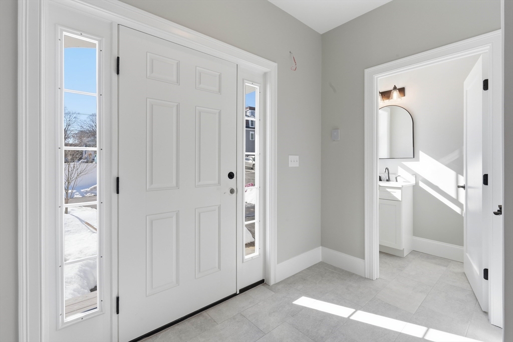 51 West Main Street, Unit 6R Georgetown, MA 01833 - Photo 9 of 40