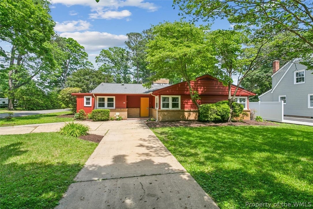 114 Botetourt Road Newport News, VA 23601 - Photo 1 of 1 Gallery Image 1