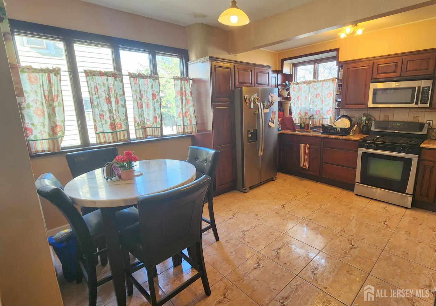 23 Russell Avenue Edison, NJ 08817 - Photo 6 of 12