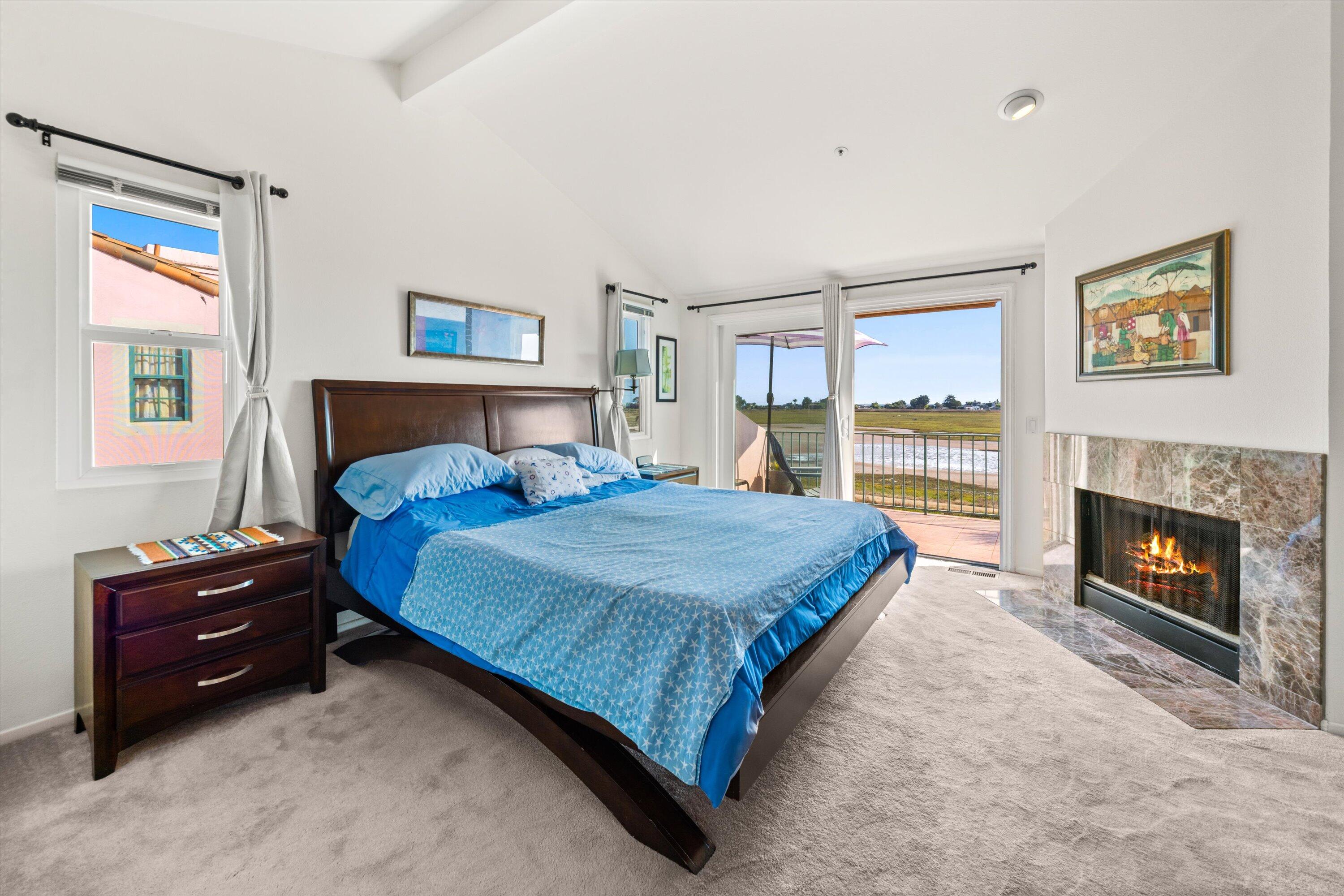 4297 Carpinteria Avenue, Unit 8 Carpinteria, CA 93013 - Photo 26 of 38 Primary Bedroom