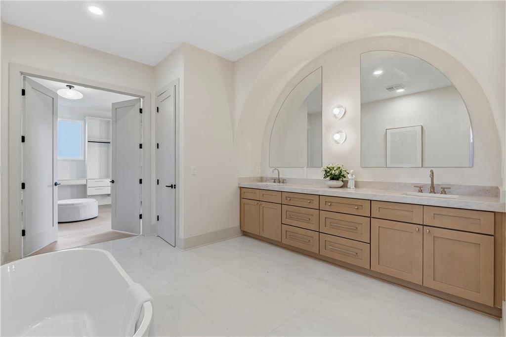 210 Simonton Road Southwest Lawrenceville, GA 30046 - Photo 33 of 49