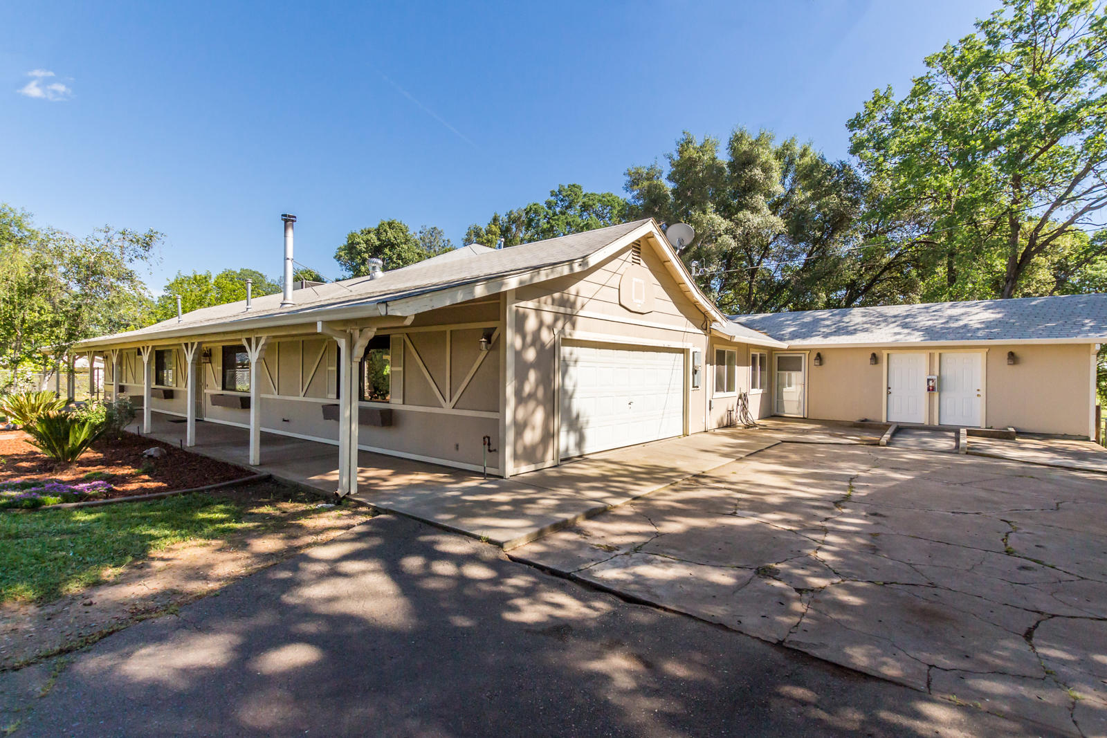 19019 Gas Point Road Cottonwood, CA 96022 - Photo 13 of 61 10 front