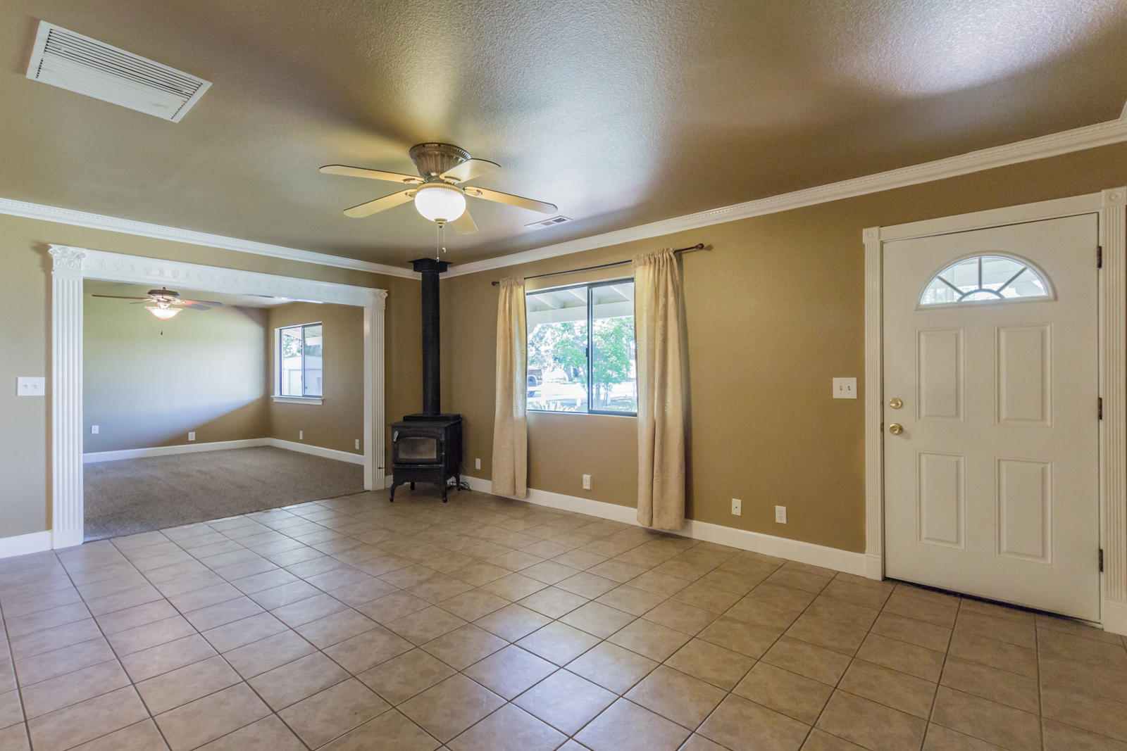 19019 Gas Point Road Cottonwood, CA 96022 - Photo 16 of 61 13 living