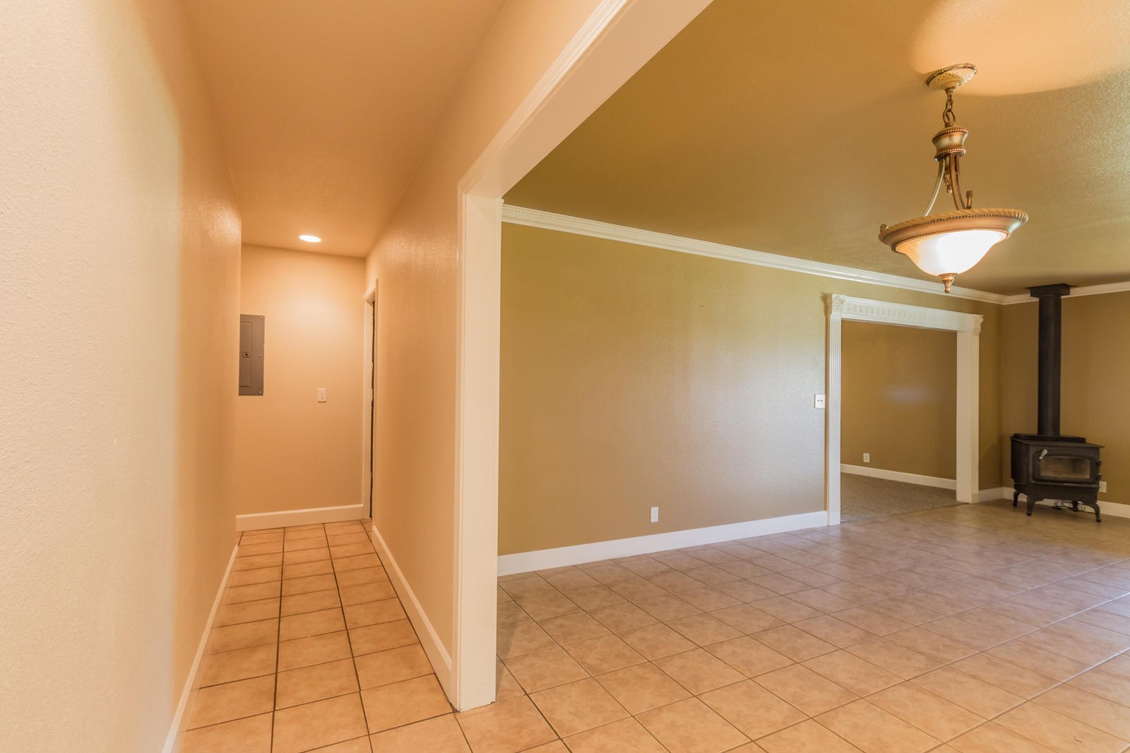 19019 Gas Point Road Cottonwood, CA 96022 - Photo 17 of 61 14 living hallway