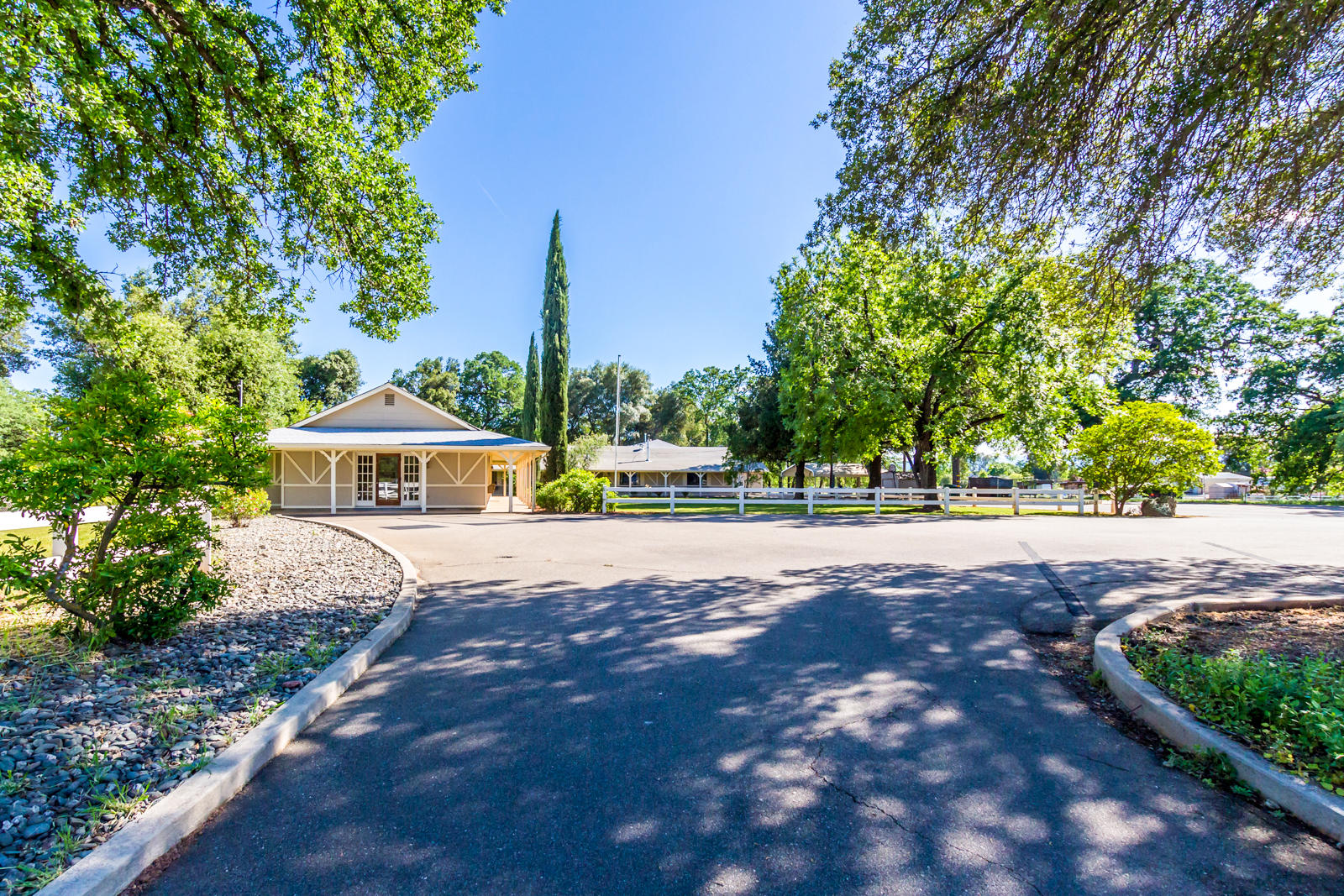 19019 Gas Point Road Cottonwood, CA 96022 - Photo 5 of 61 1 front from driveway
