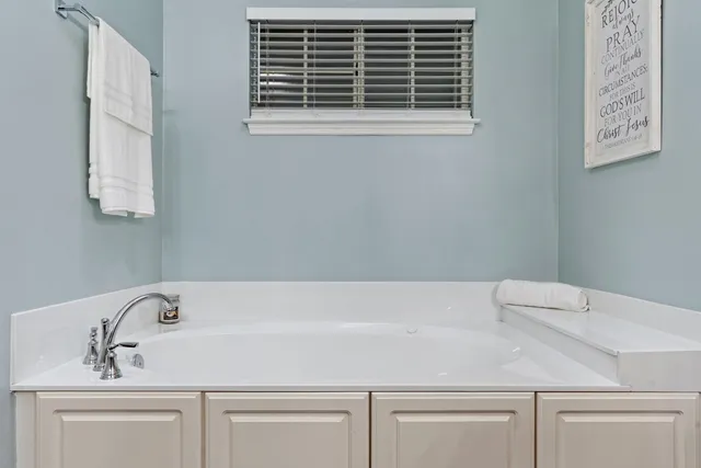 $614,900 | 5124 Centennial Oaks Circle, Tallahassee, FL 32308