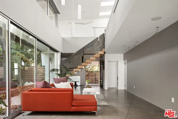 $17,800 | 710 Milwood Avenue, Venice, CA 90291