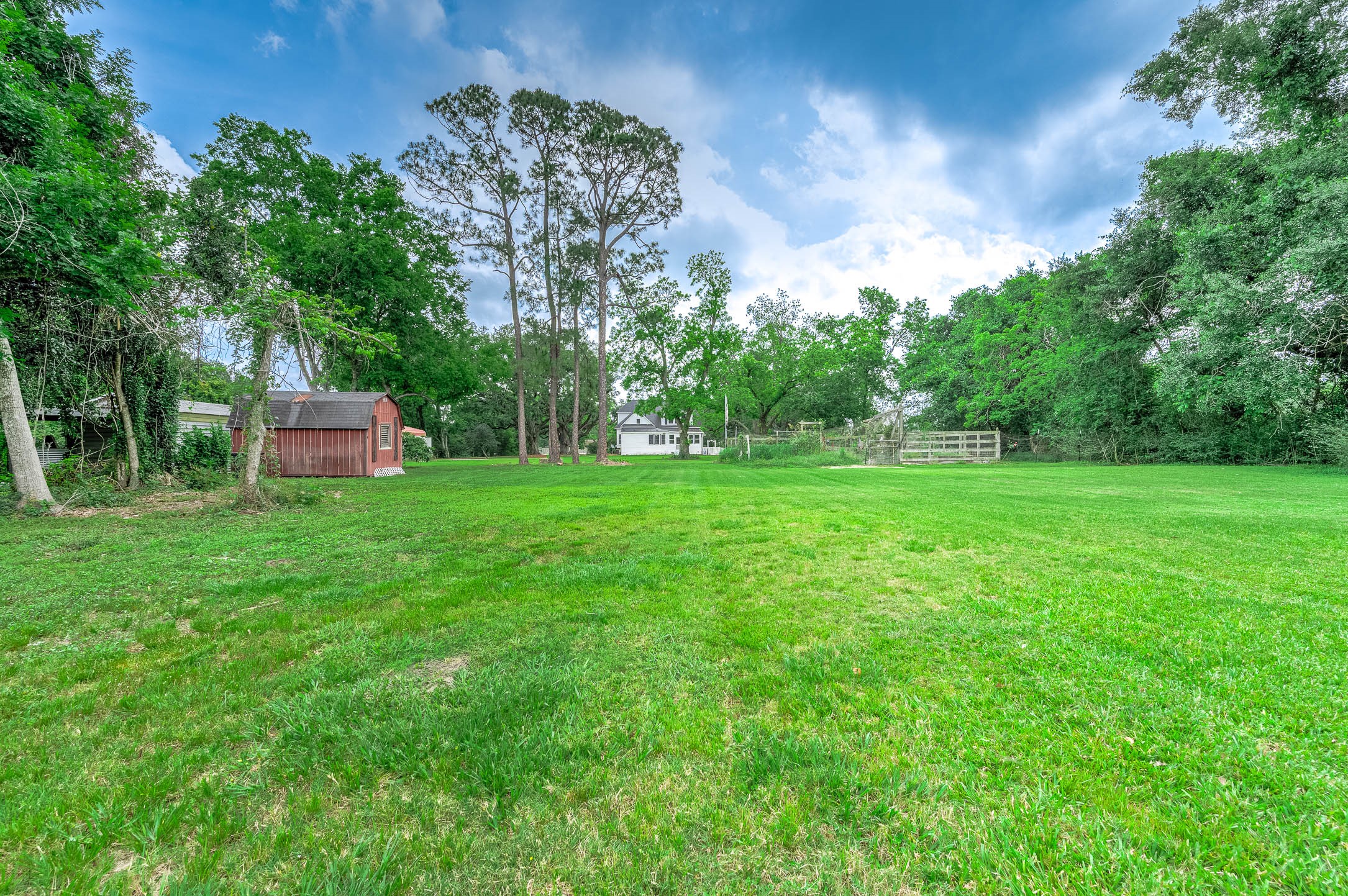 600 South Walker Street Angleton, TX 77515 - Photo 13 of 50
