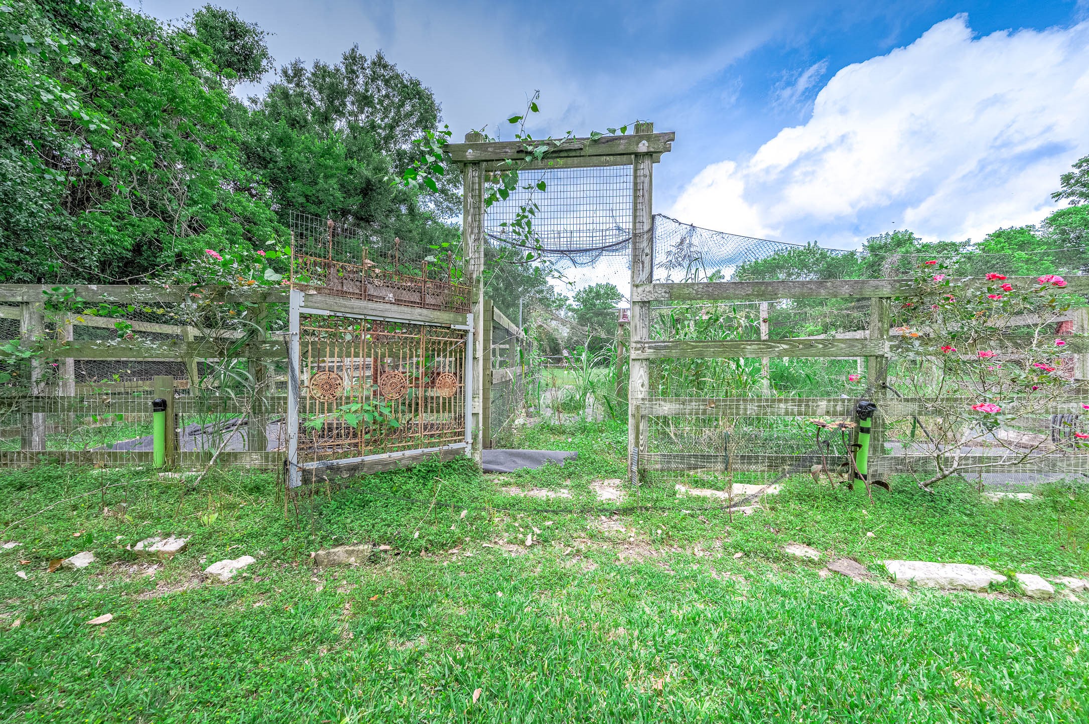 600 South Walker Street Angleton, TX 77515 - Photo 15 of 50