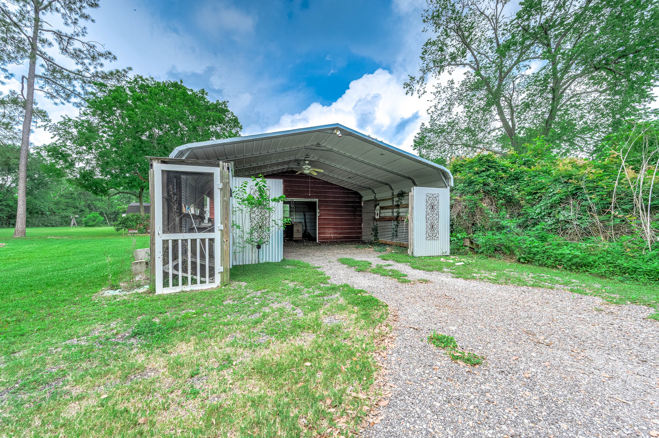 600 South Walker Street Angleton, TX 77515 - Photo 19 of 50