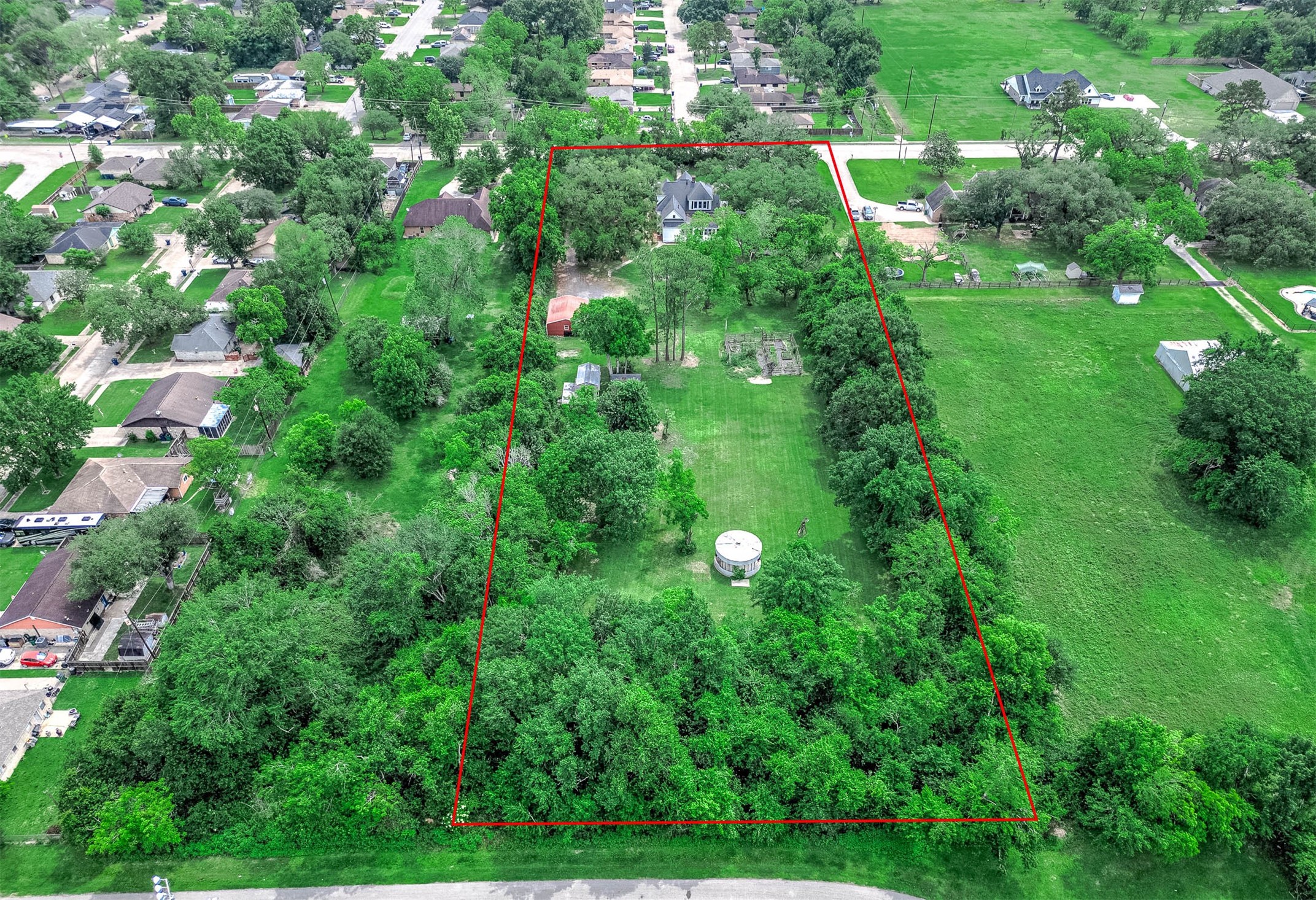 600 South Walker Street Angleton, TX 77515 - Photo 5 of 50