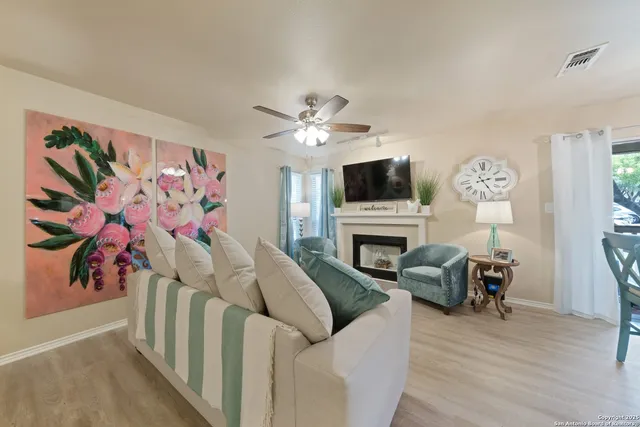 $1,950 | 4847 Brandeis Street, Unit 1102, San Antonio, TX 78249