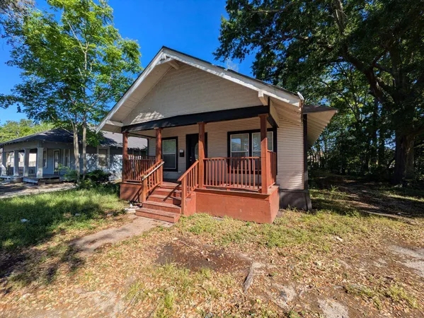 $1,395 | 614 Euclid Street, Beaumont, TX 77705