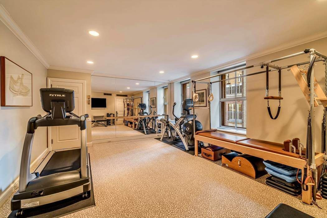 740 Park Avenue, Unit 6/7D Manhattan, NY 10021 - Photo 18 of 19 a view of a room with gym equipment