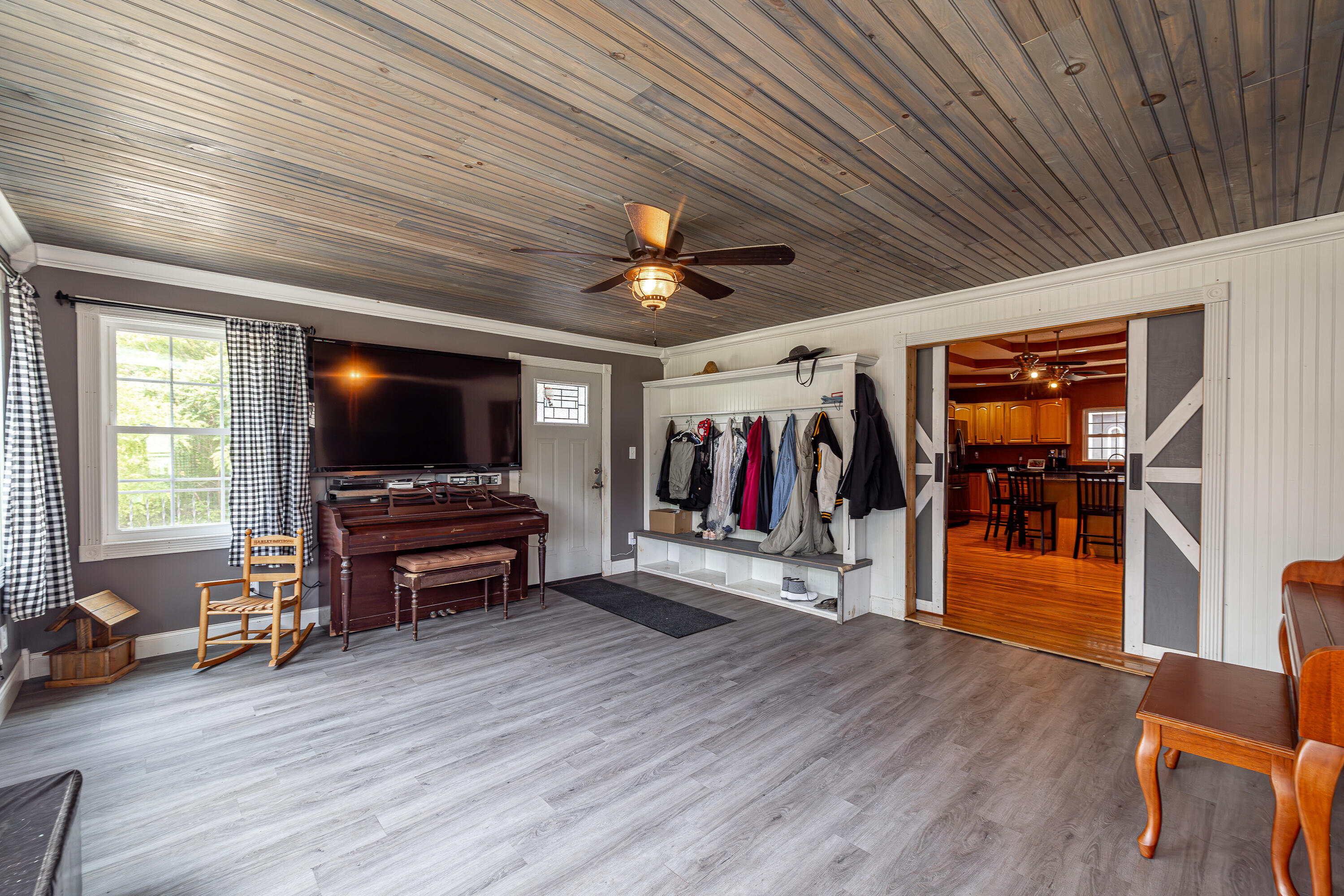 72 R J Wagers Road Manchester, KY 40962 - Photo 15 of 48 1-16