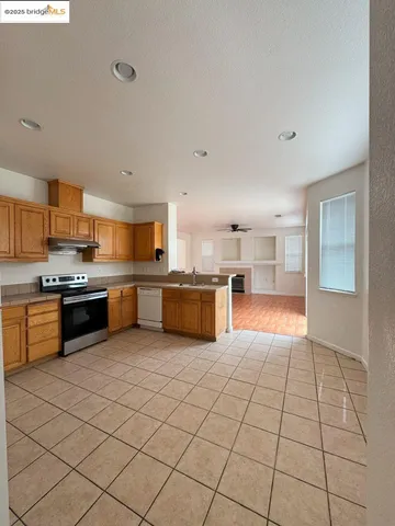 $3,400 | 645 Rockspray Circle, Pittsburg, CA 94565