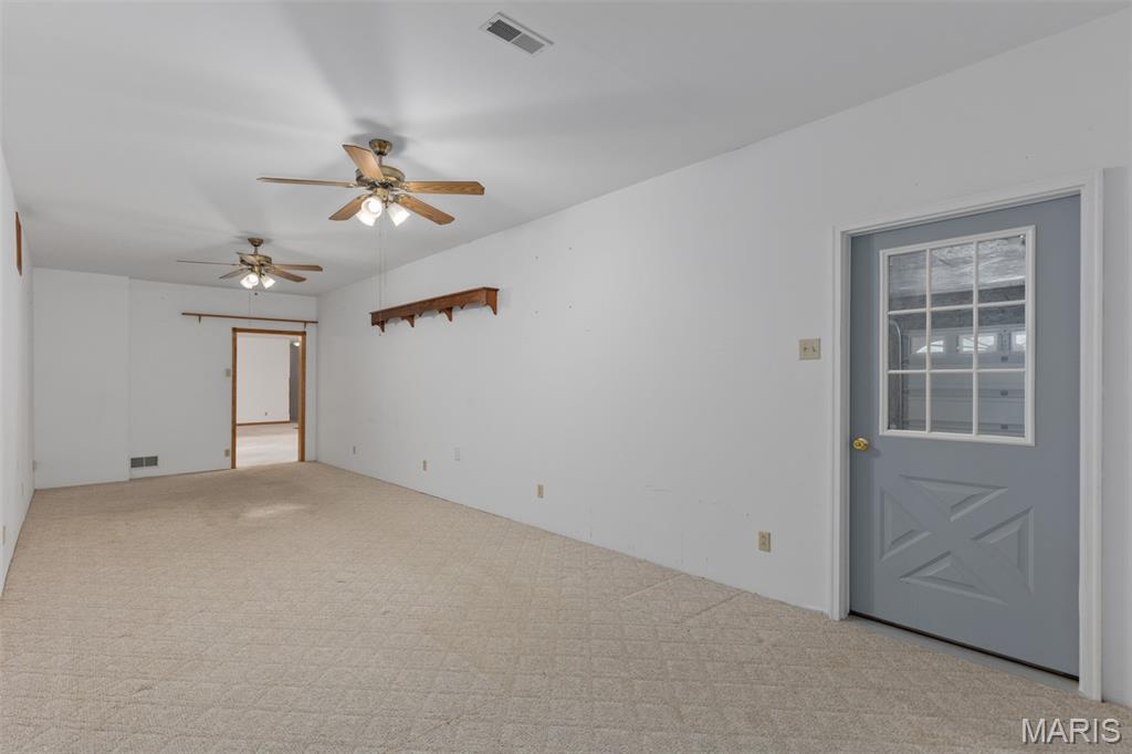 610 Rotary Street Gillespie, IL 62033 - Photo 13 of 65